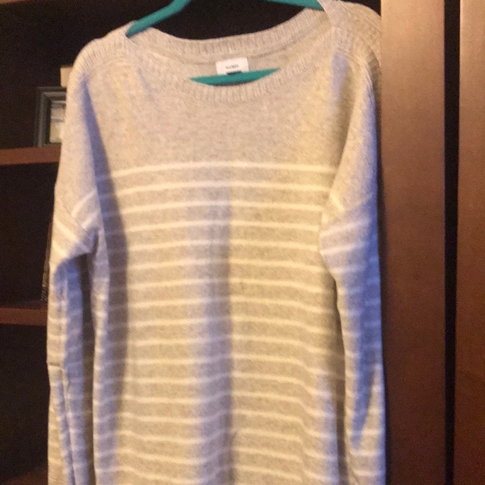 Over sized light weight sweater, cozy soft